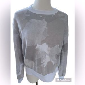 Gray Watercolor Cropped Sweatshirt